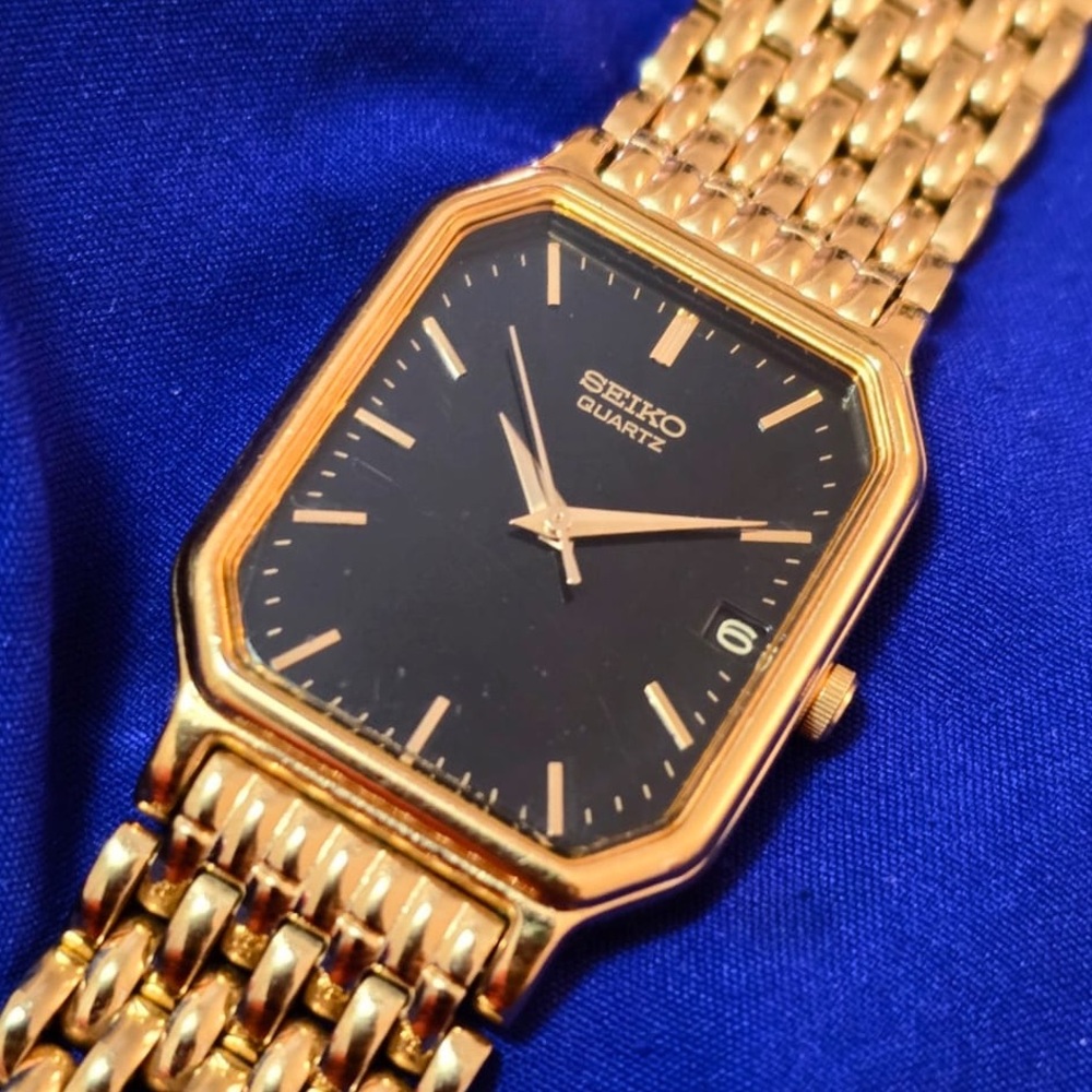 Seiko Vintage Slim Tank Gold Tone Mens Watch 
Excellent condition